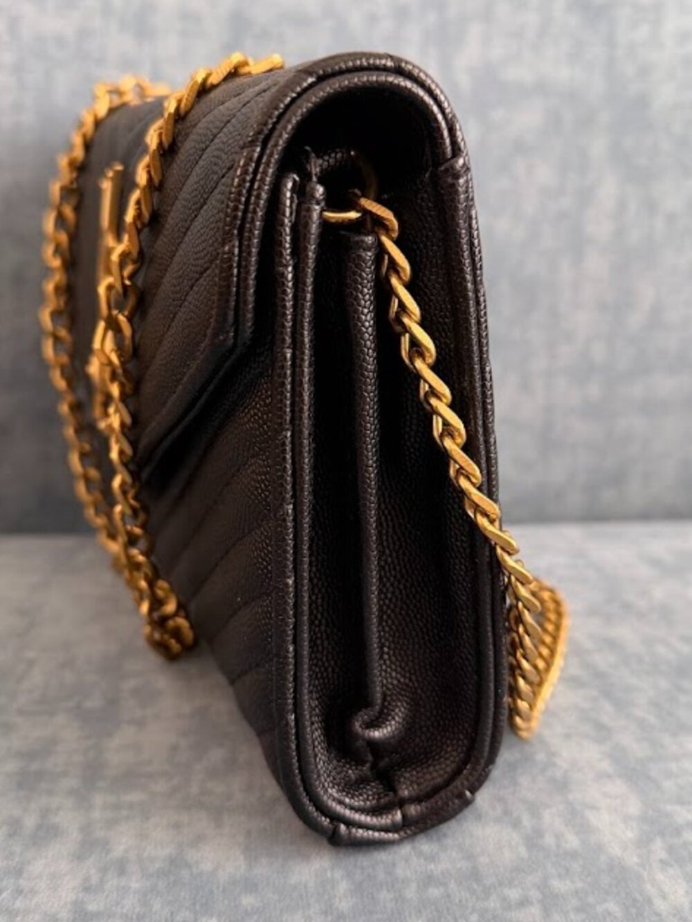 Black Quilted Envelope Chain Shoulder Bag Gold Hardware Crossbody - Picture 5 of 7